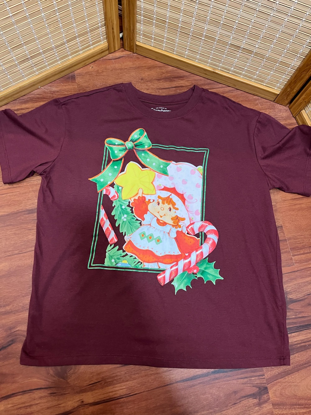 Large Strawberry Shortcake Christmas T Shirt Women's Burgundy Graphic Tee